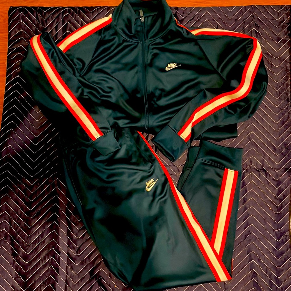 Men’s Nike Track Suit
